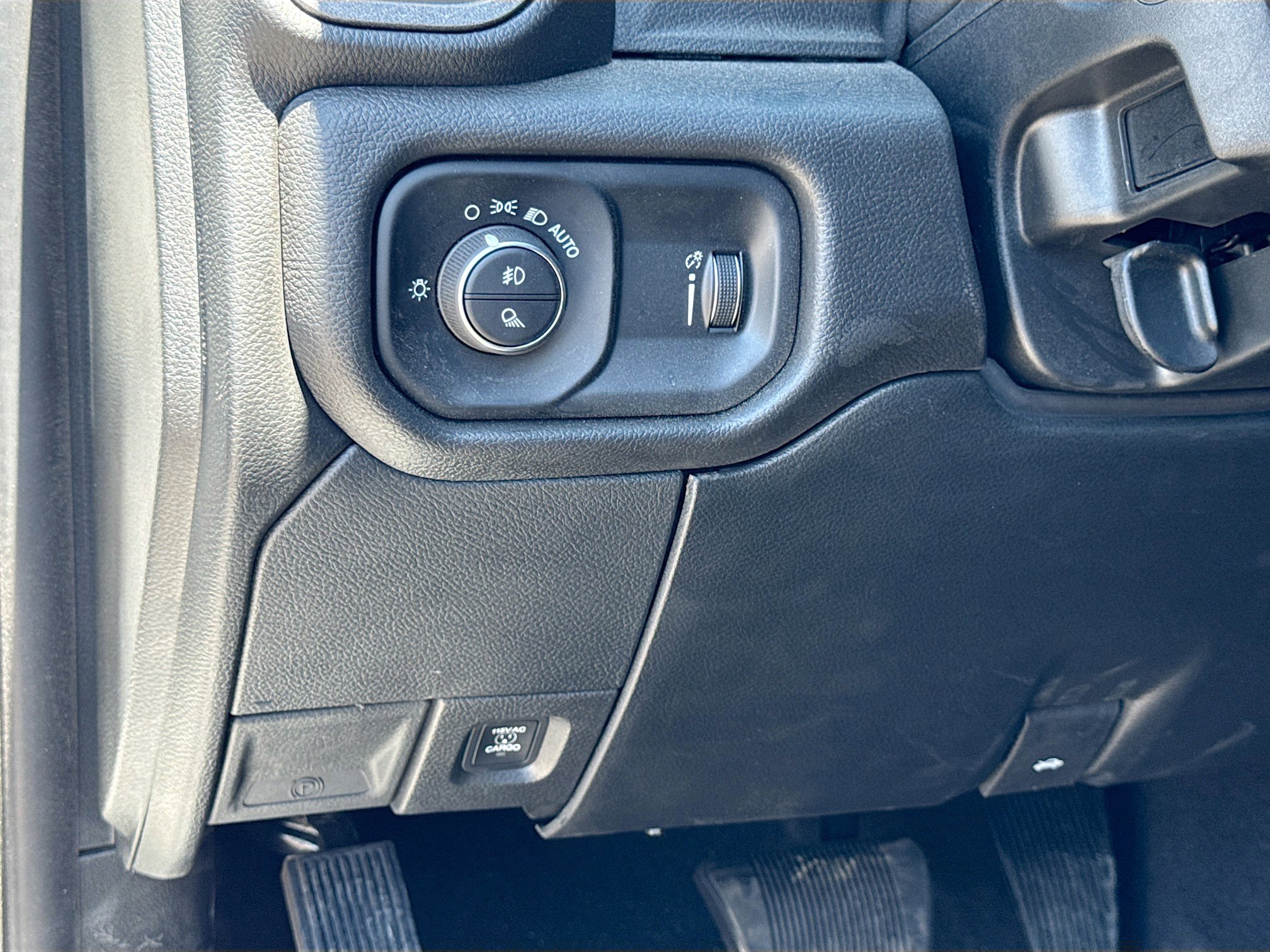 2025 RAM 2500 Tradesman - Photo 28