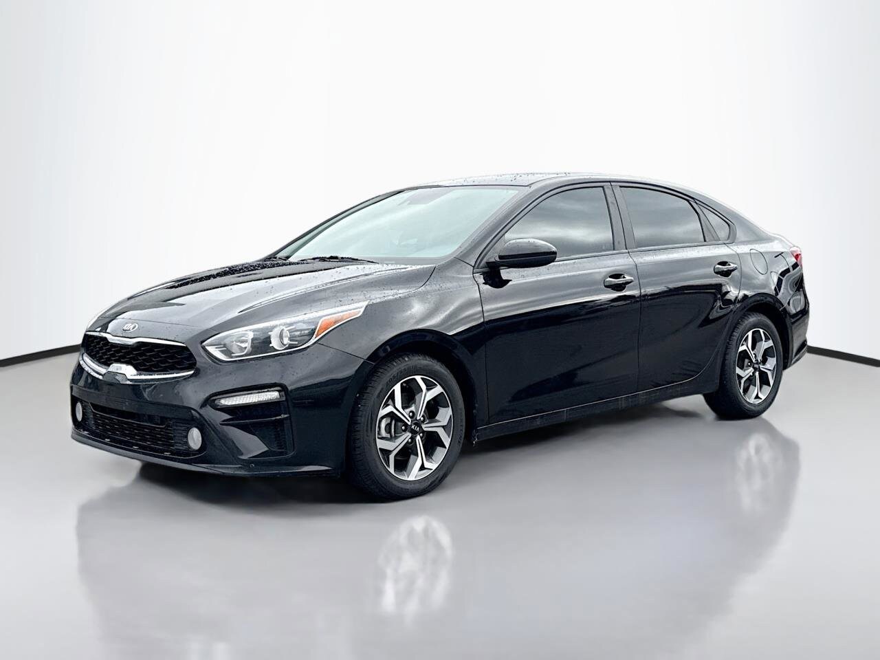 2020 Kia Forte LXS photo 2