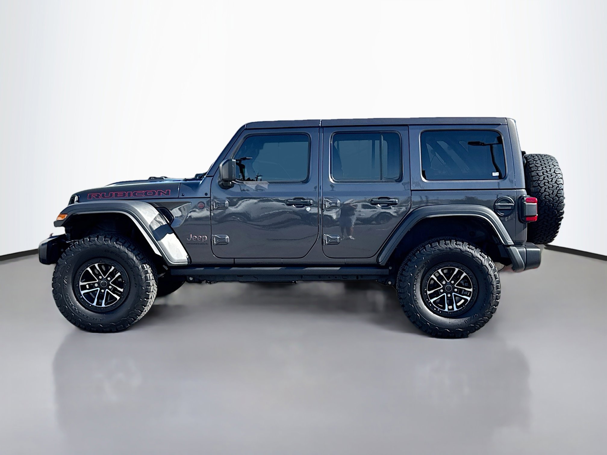 2025 Jeep Wrangler Rubicon photo 2