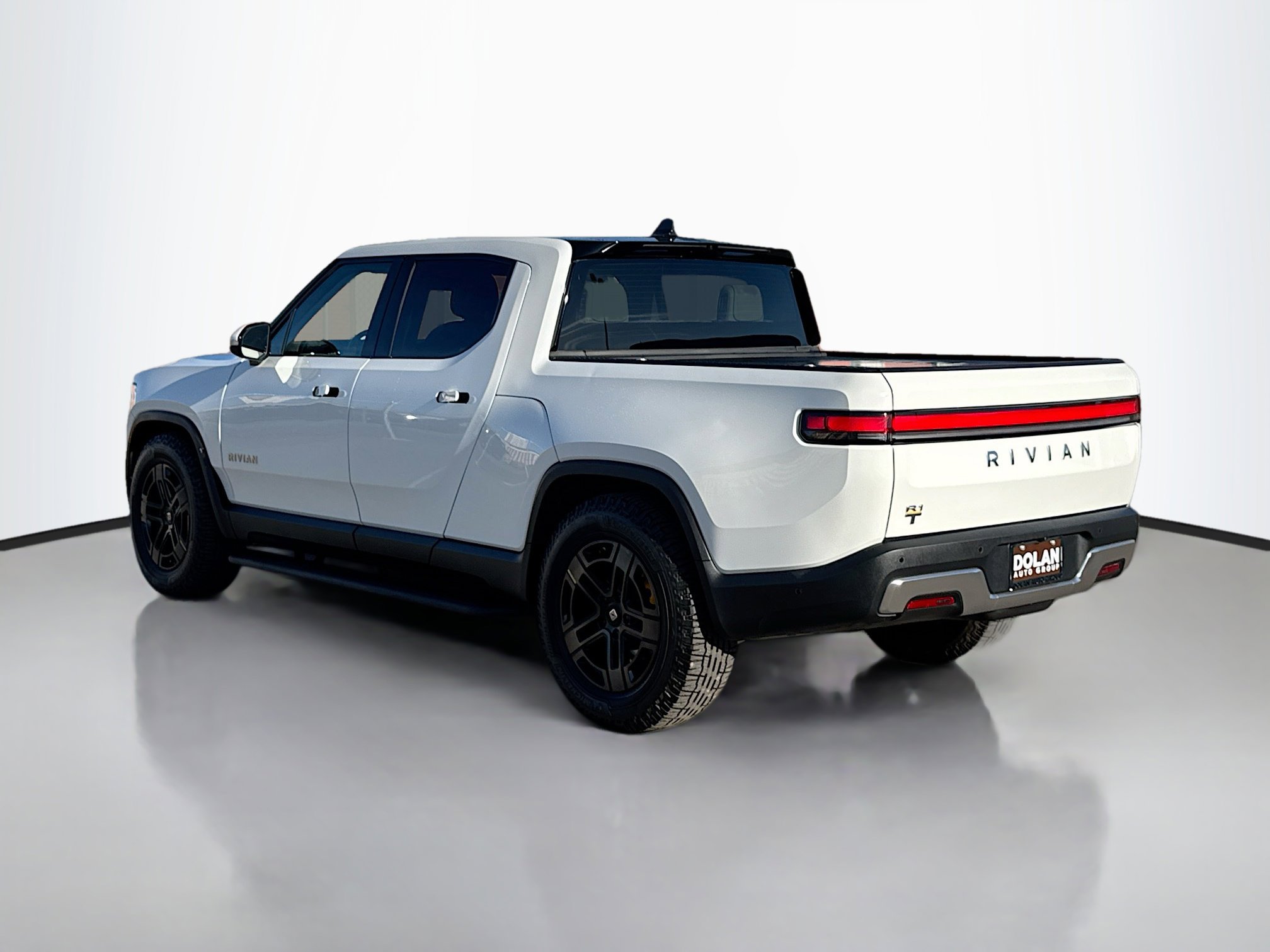 2023 Rivian R1T Adventure photo 2