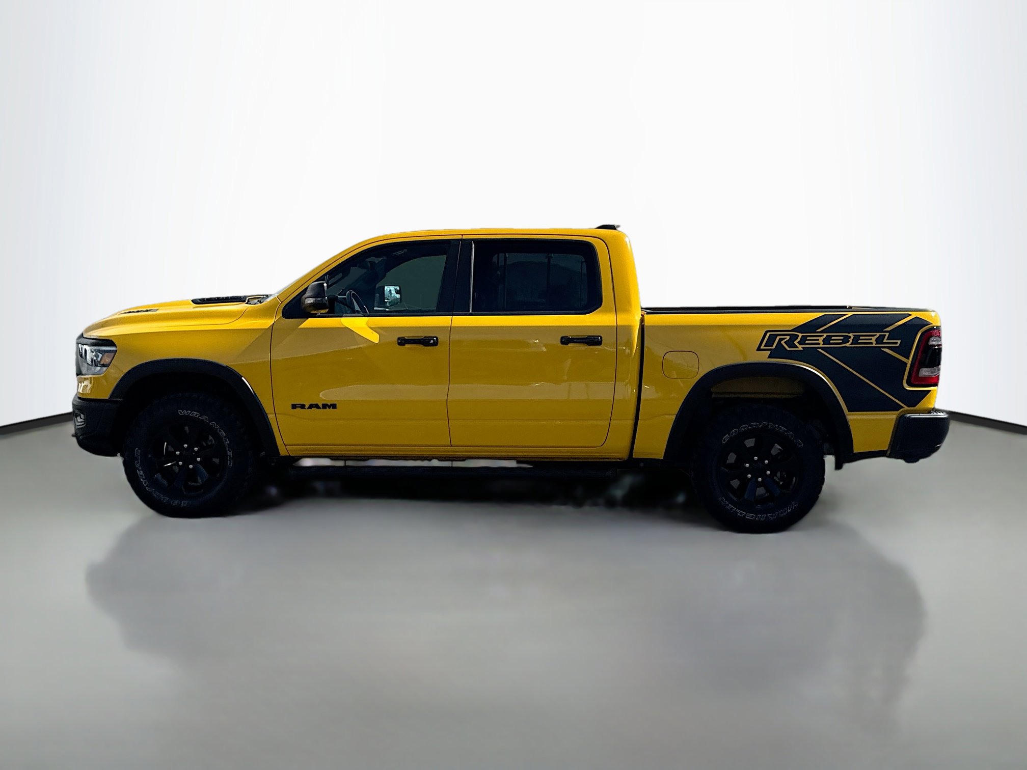 2023 Ram 1500 Rebel photo 3