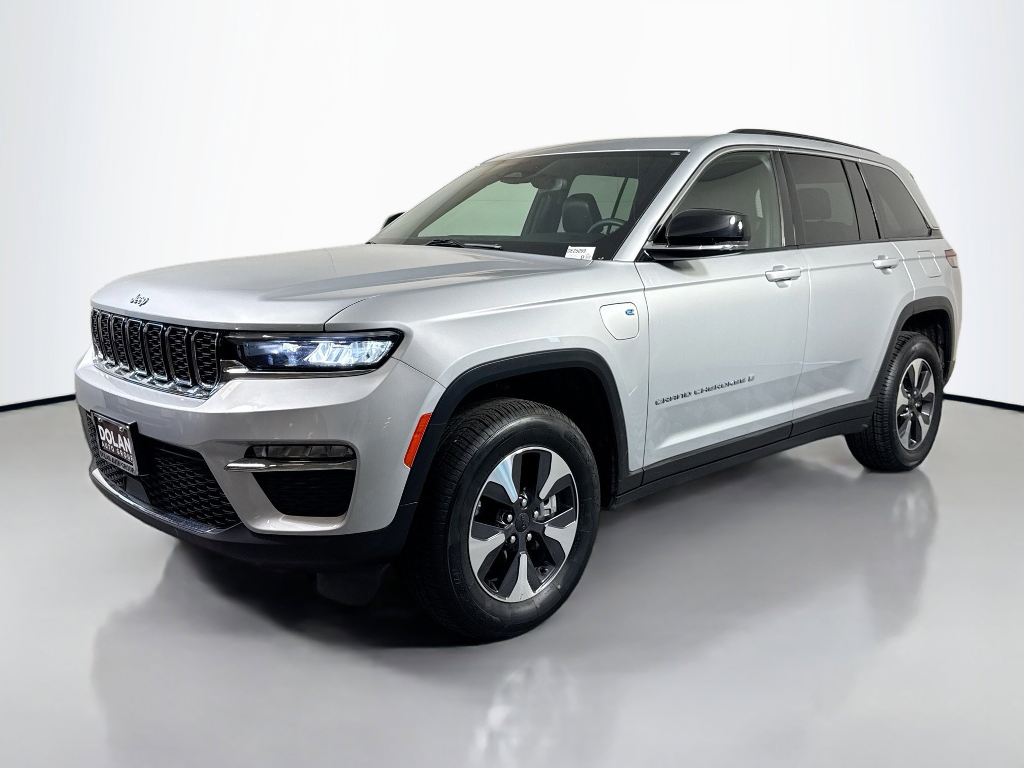 2024 Jeep Cherokee Base Sport photo 3