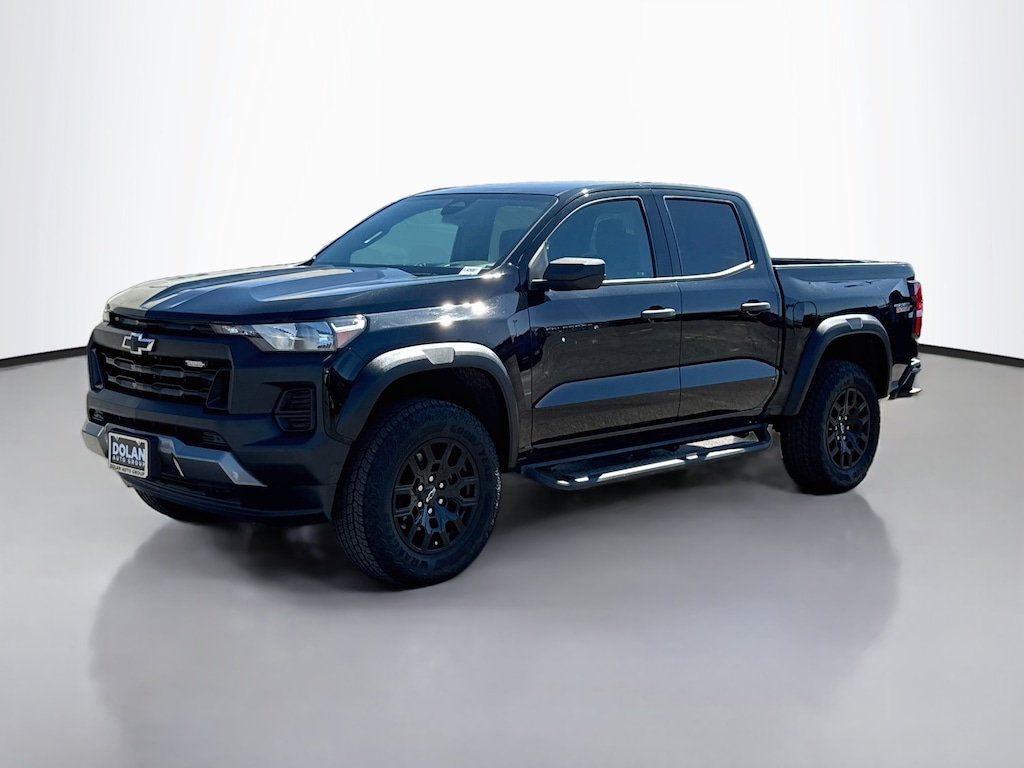 Used 2024 Chevrolet Colorado Trail Boss Crew Cab Pickup