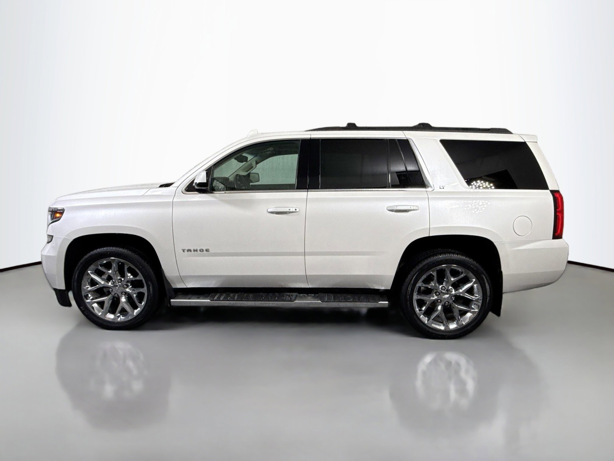 2020 Chevrolet Tahoe LT photo 2