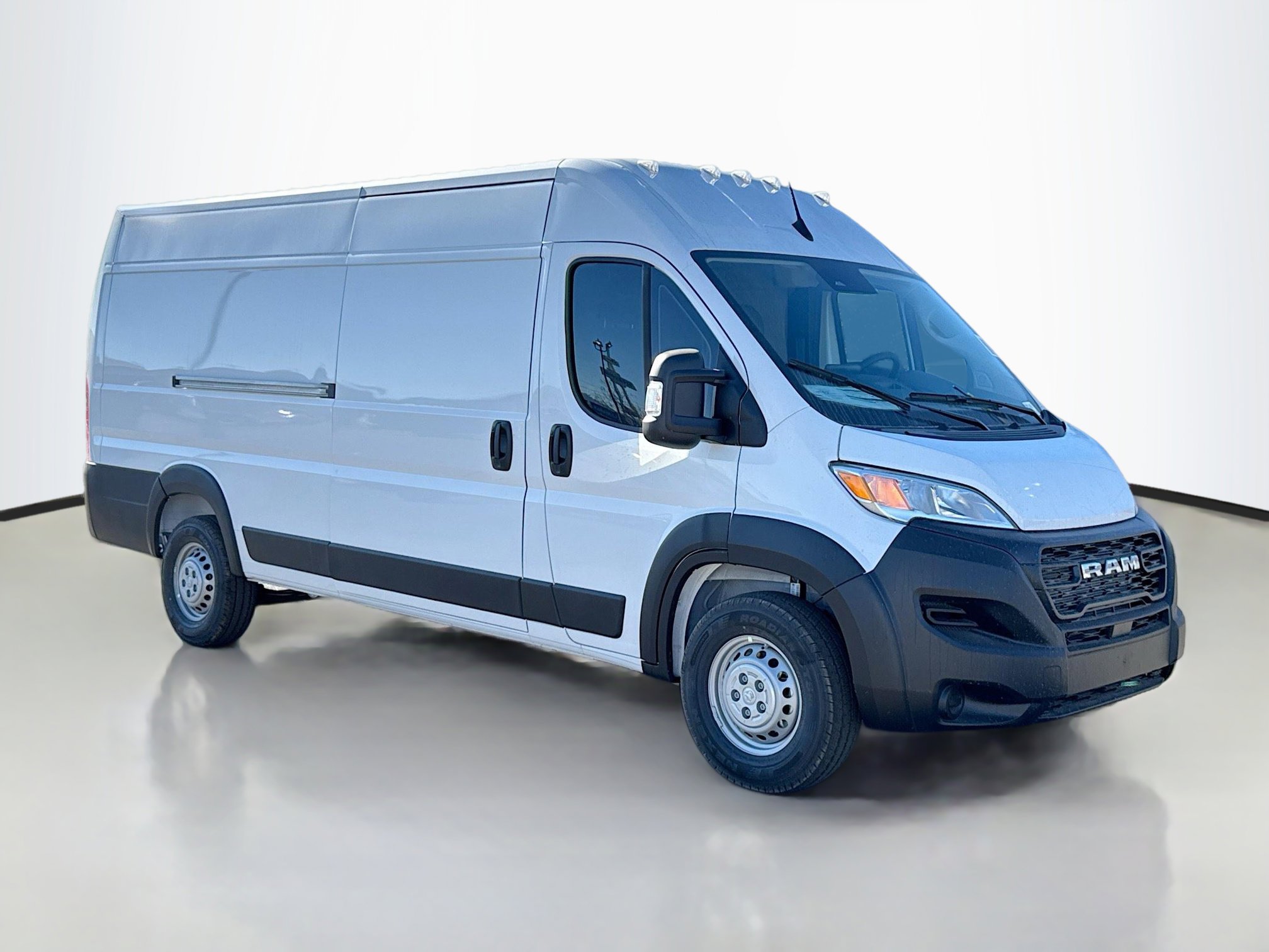 2025 Ram ProMaster 3500 Cargo Van photo 2