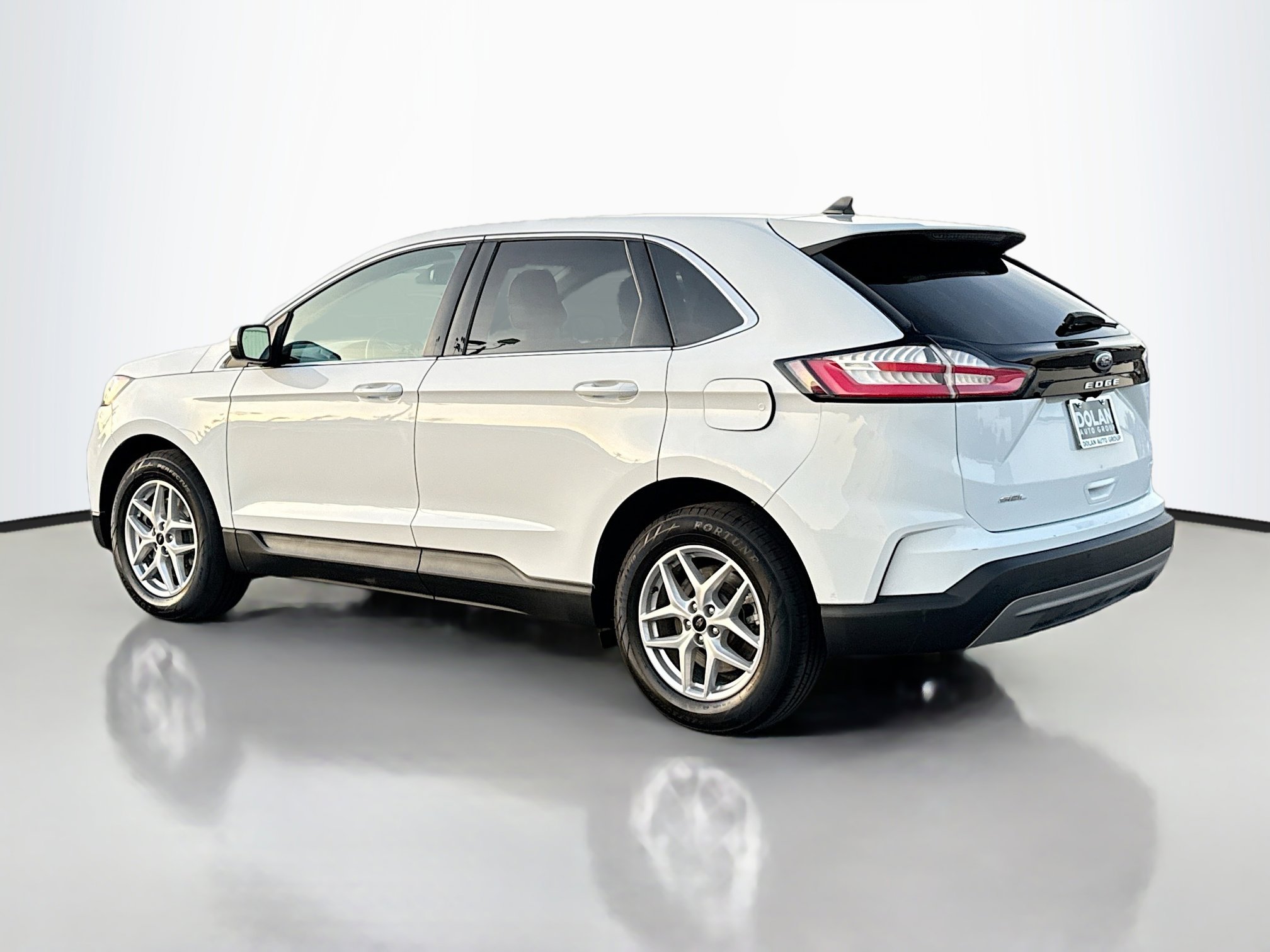 2024 Ford Edge SEL photo 4