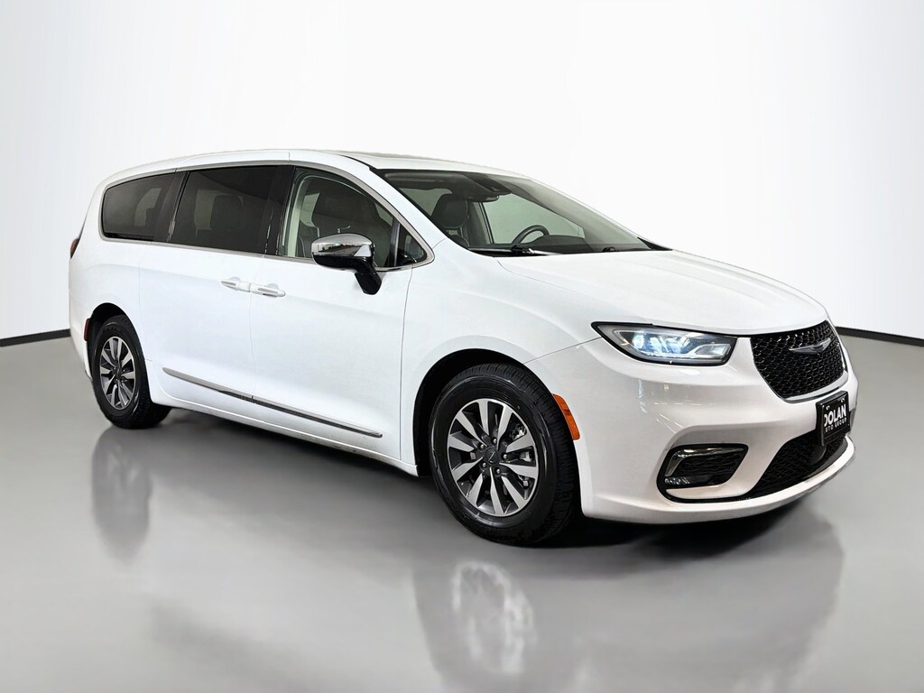 Used 2023 Chrysler Pacifica Plug-In Hybrid Limited Mini-van, Passenger