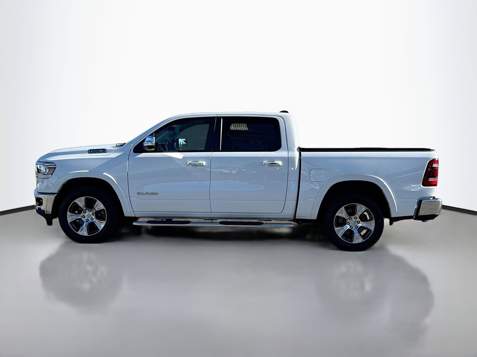 2022 Ram 1500 Laramie photo 3