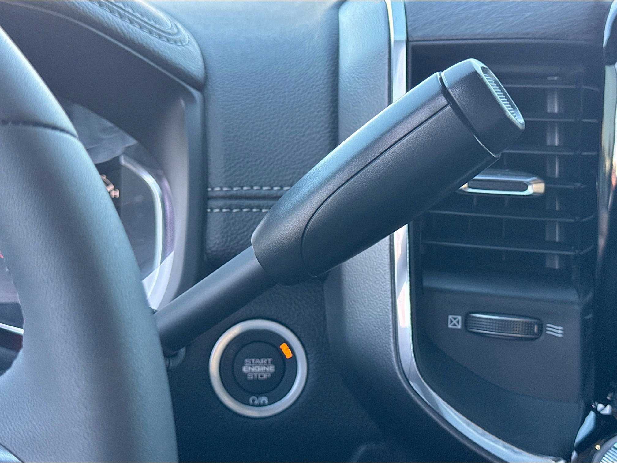 2025 RAM 2500 Laramie - Photo 32