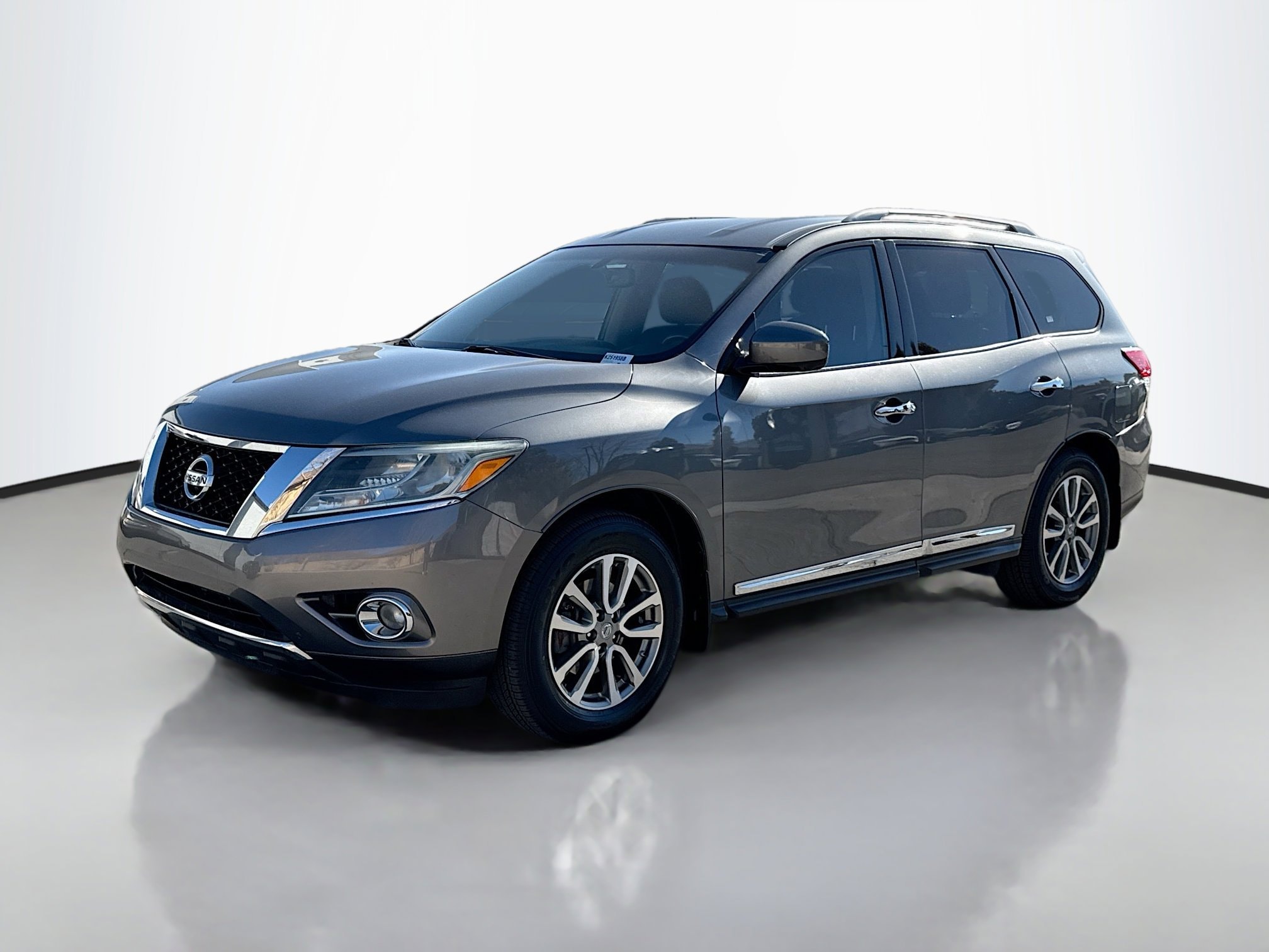 Used 2016 Nissan Pathfinder SL with VIN 5N1AR2MNXGC632892 for sale in Reno, NV