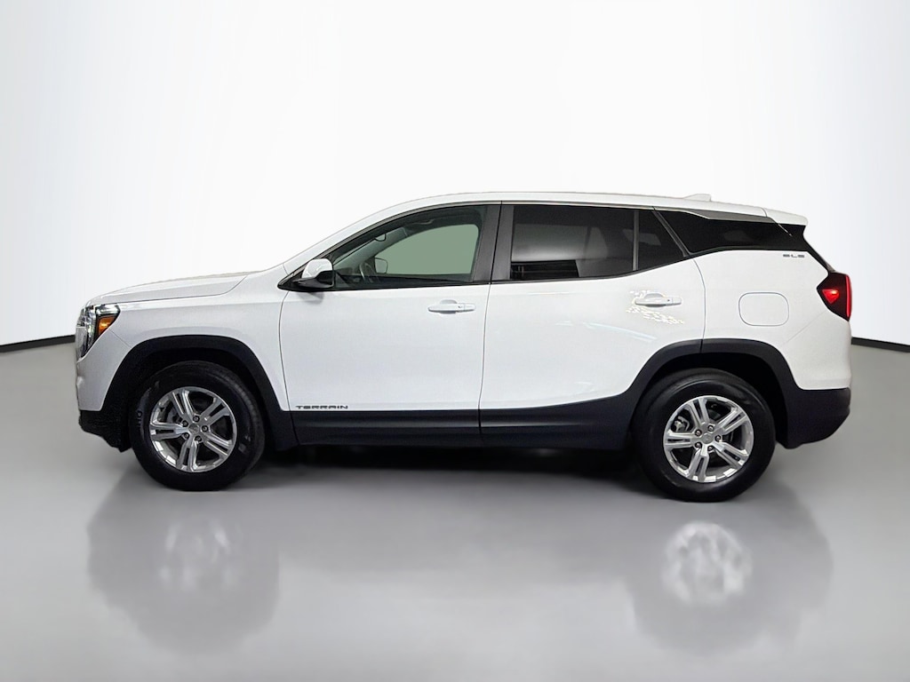 Used 2024 GMC Terrain SLE Sport Utility