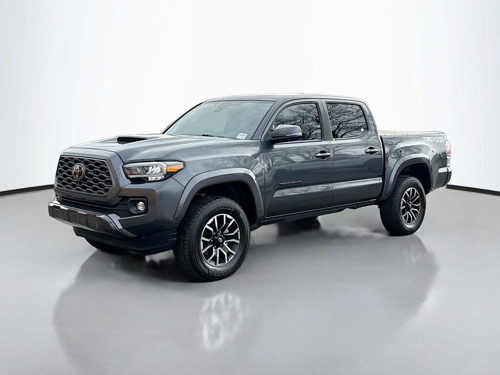 Used 2023 Toyota Tacoma SR V6 Crew Cab Pickup