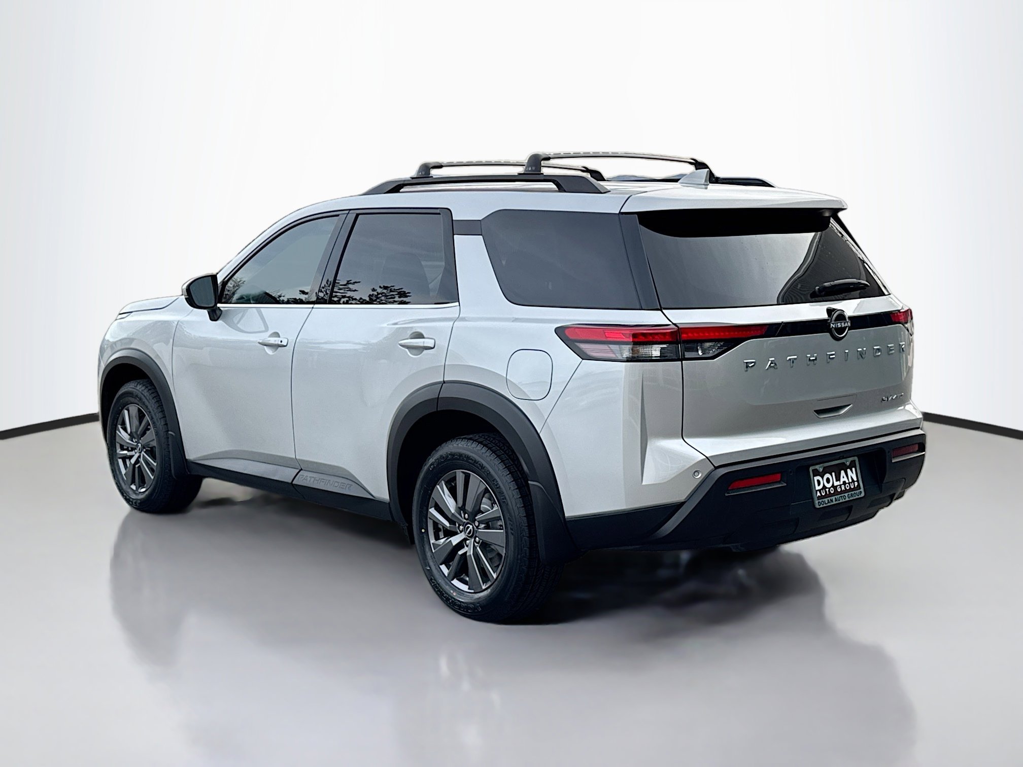 2024 Nissan Pathfinder SV photo 4