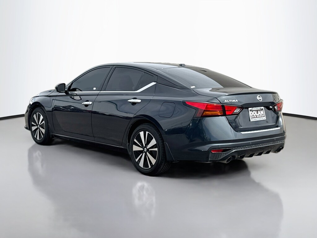 Used 2022 Nissan Altima 2.5 SL 4dr Car