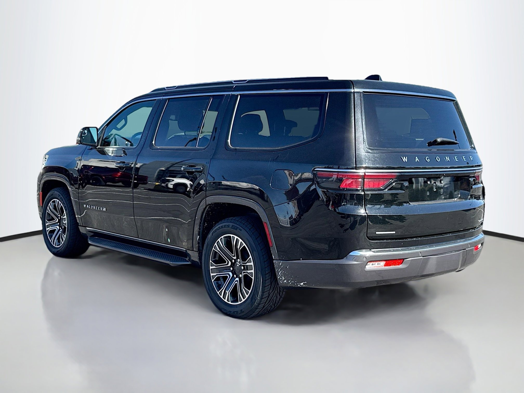 2022 Jeep Wagoneer Series III photo 3
