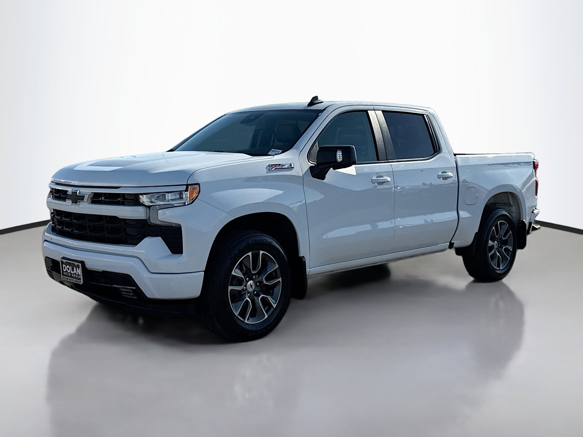 2022 Chevrolet Silverado 1500 RST photo 2
