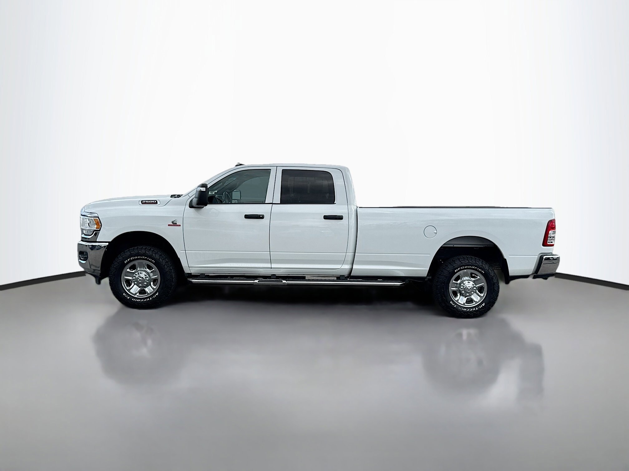 2023 Ram 2500 Tradesman photo 2