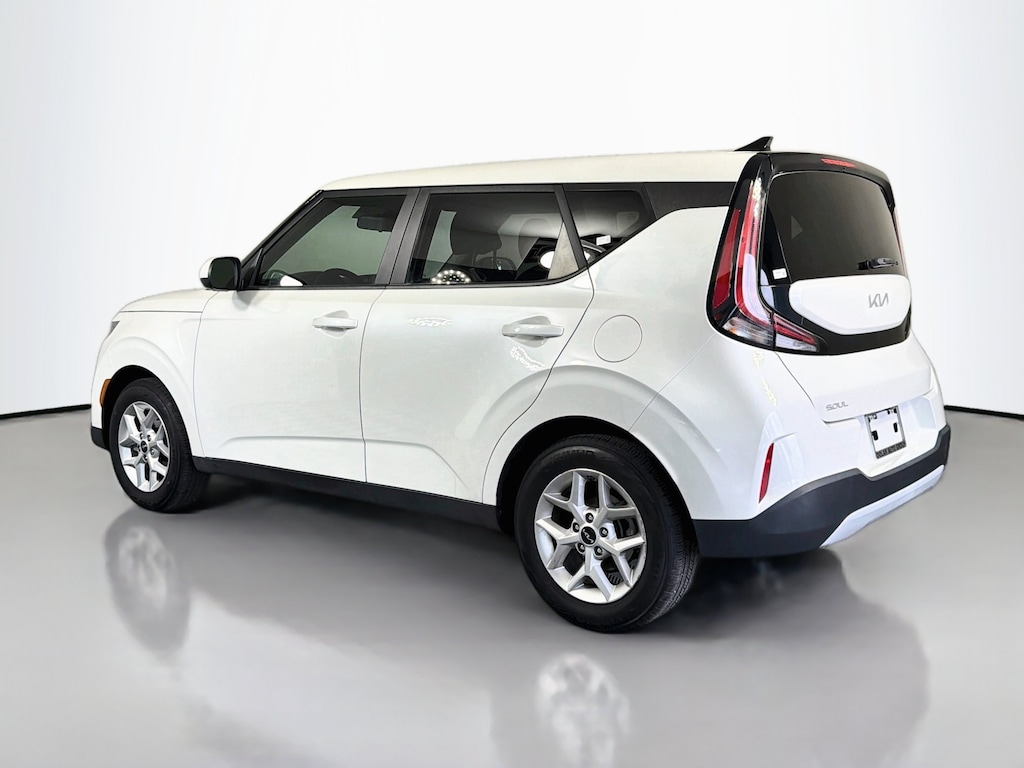 Used 2023 Kia Soul LX Hatchback