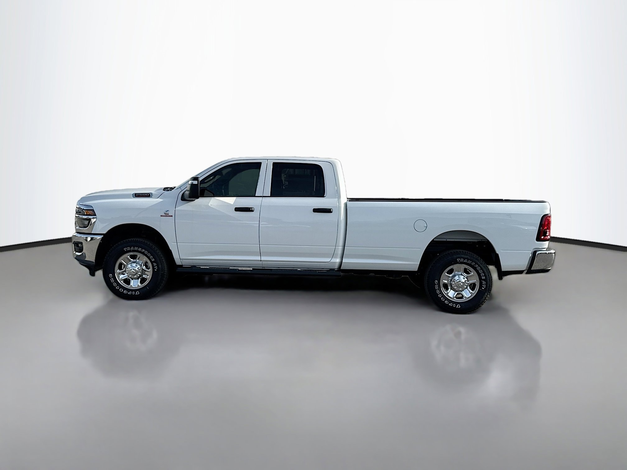 2025 RAM 2500 Tradesman - Photo 6