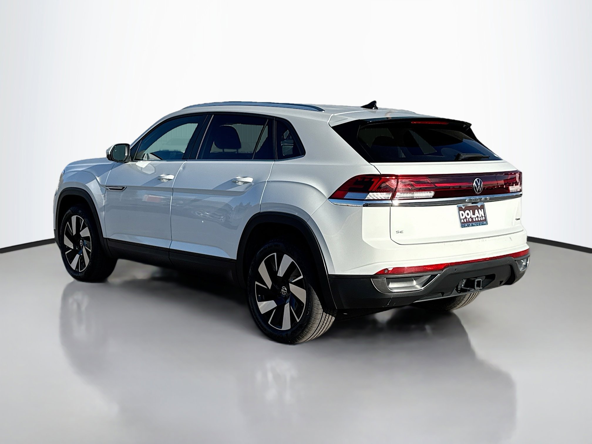 2024 Volkswagen Atlas Cross Sport SE Technology photo 4