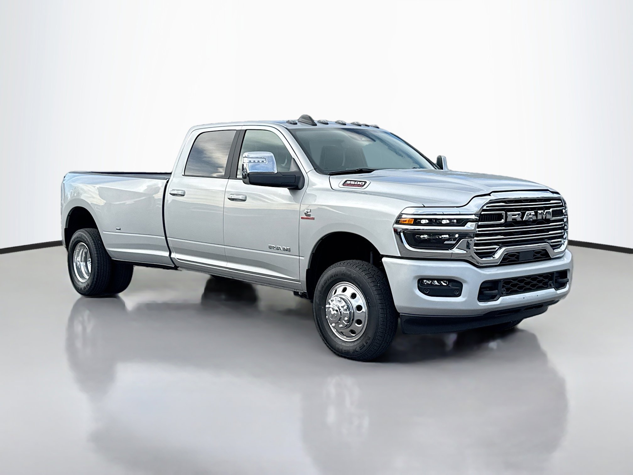 2026 RAM Ram 3500 Pickup Laramie's photo