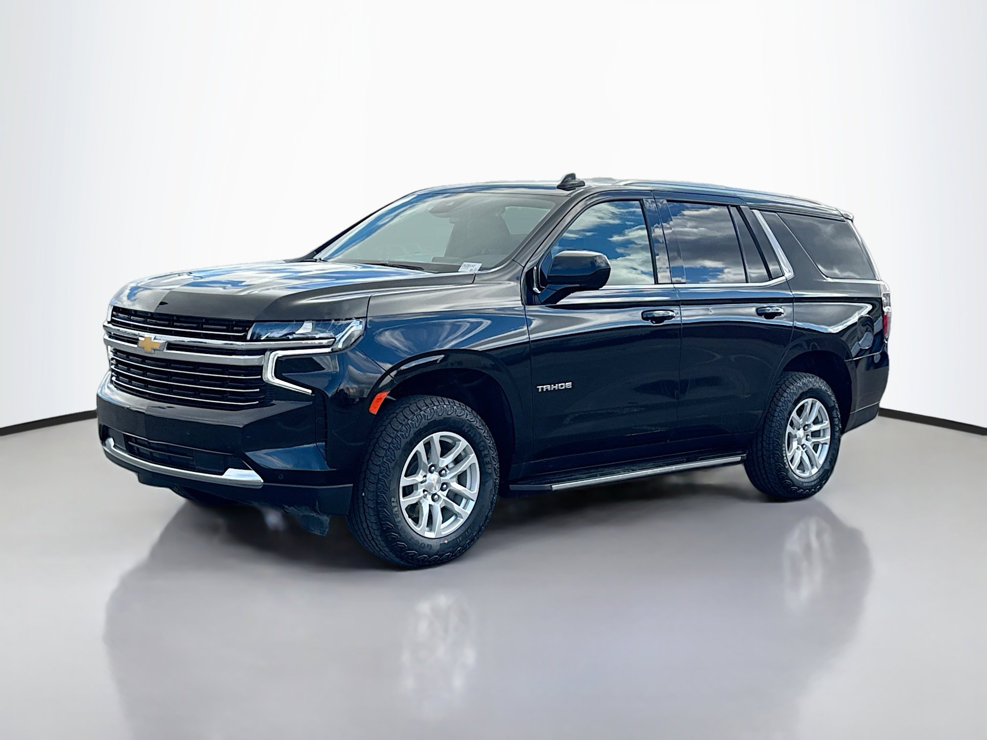 2024 Chevrolet Tahoe LT photo 2