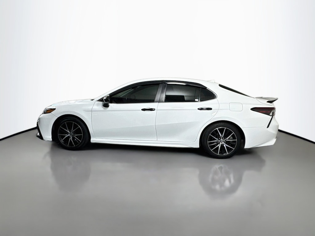 Used 2022 Toyota Camry SE 4dr Car
