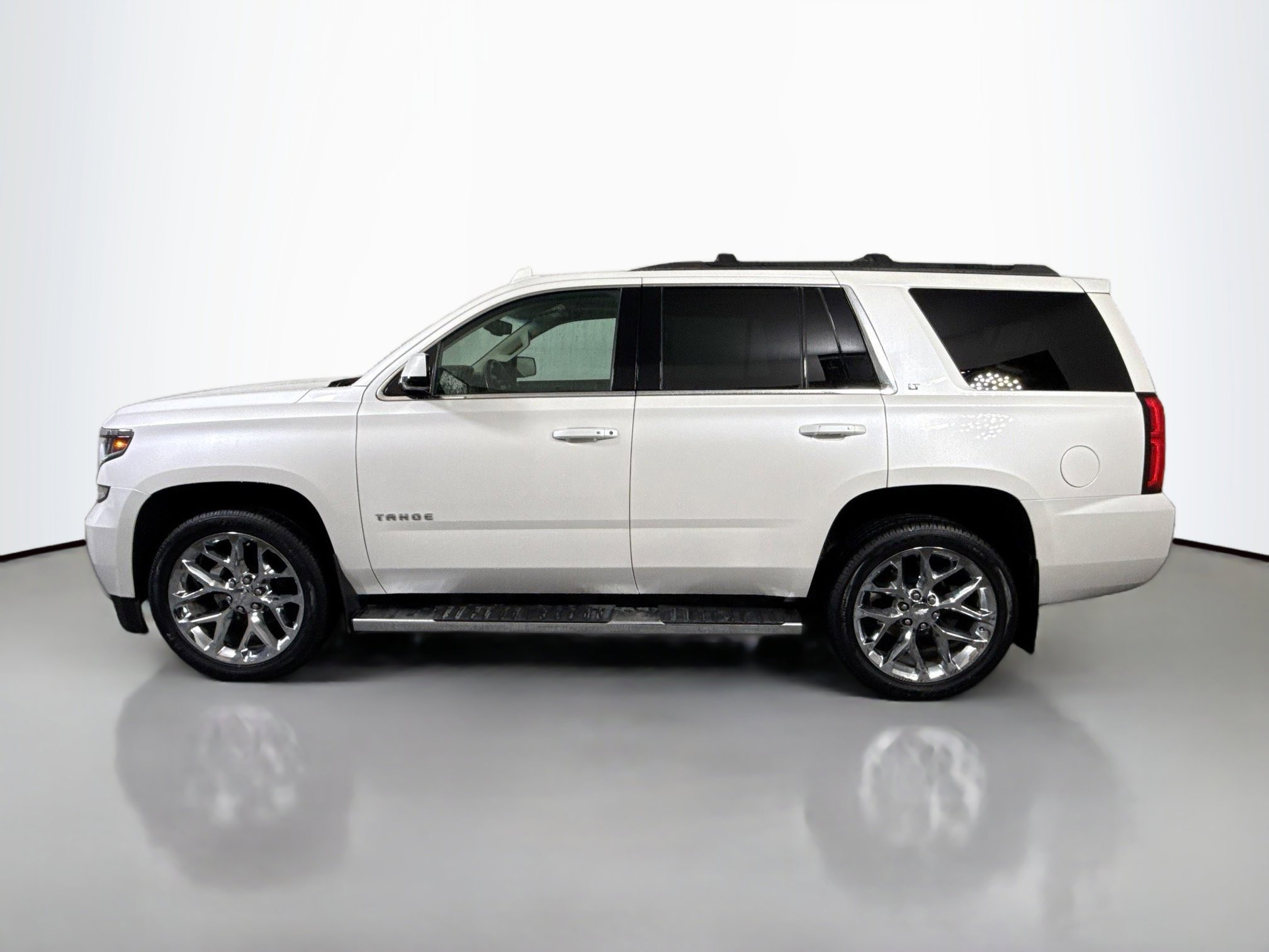 2020 Chevrolet Tahoe LT photo 3
