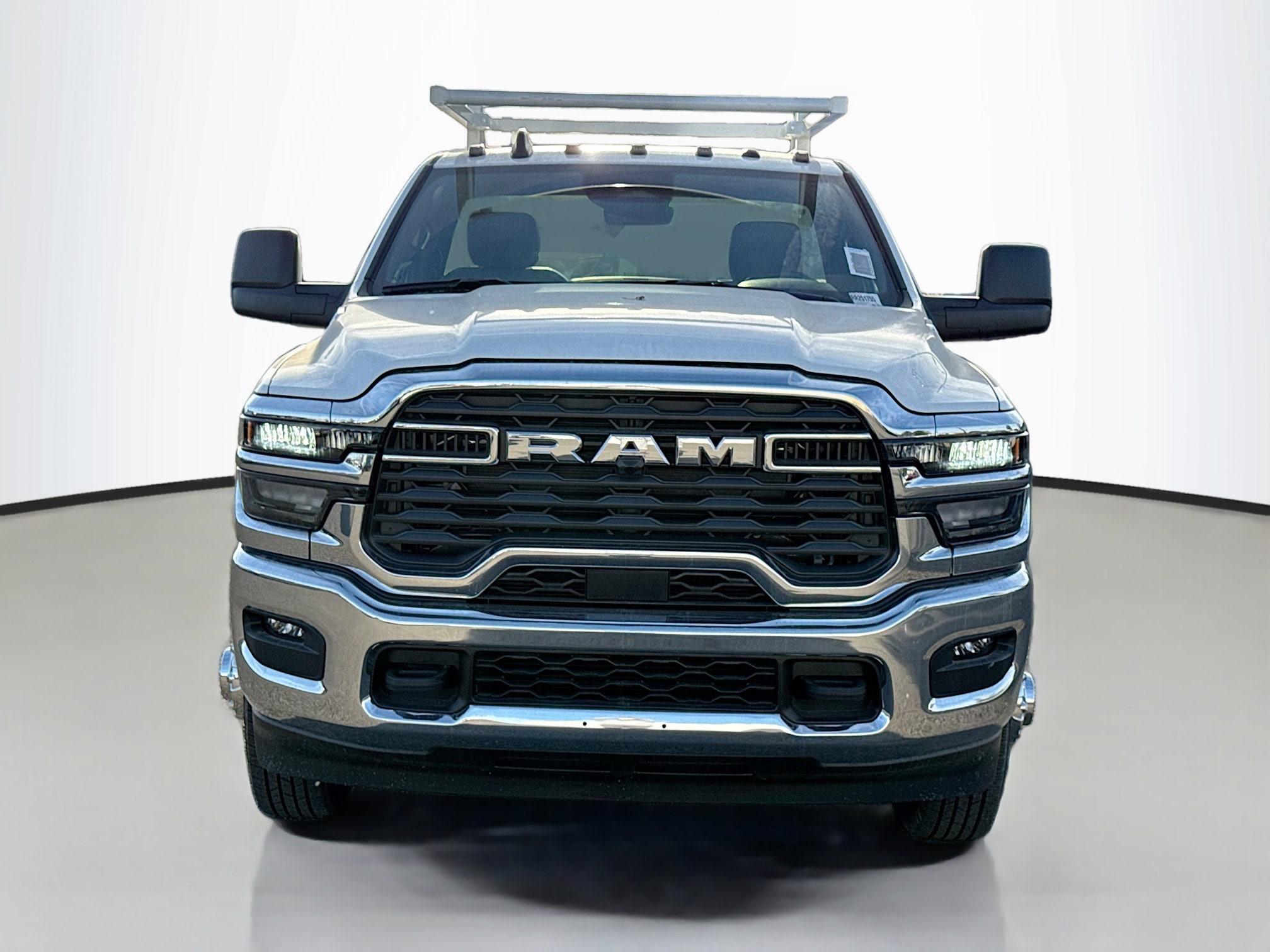 2025 RAM 3500 Chassis Tradesman - Photo 11