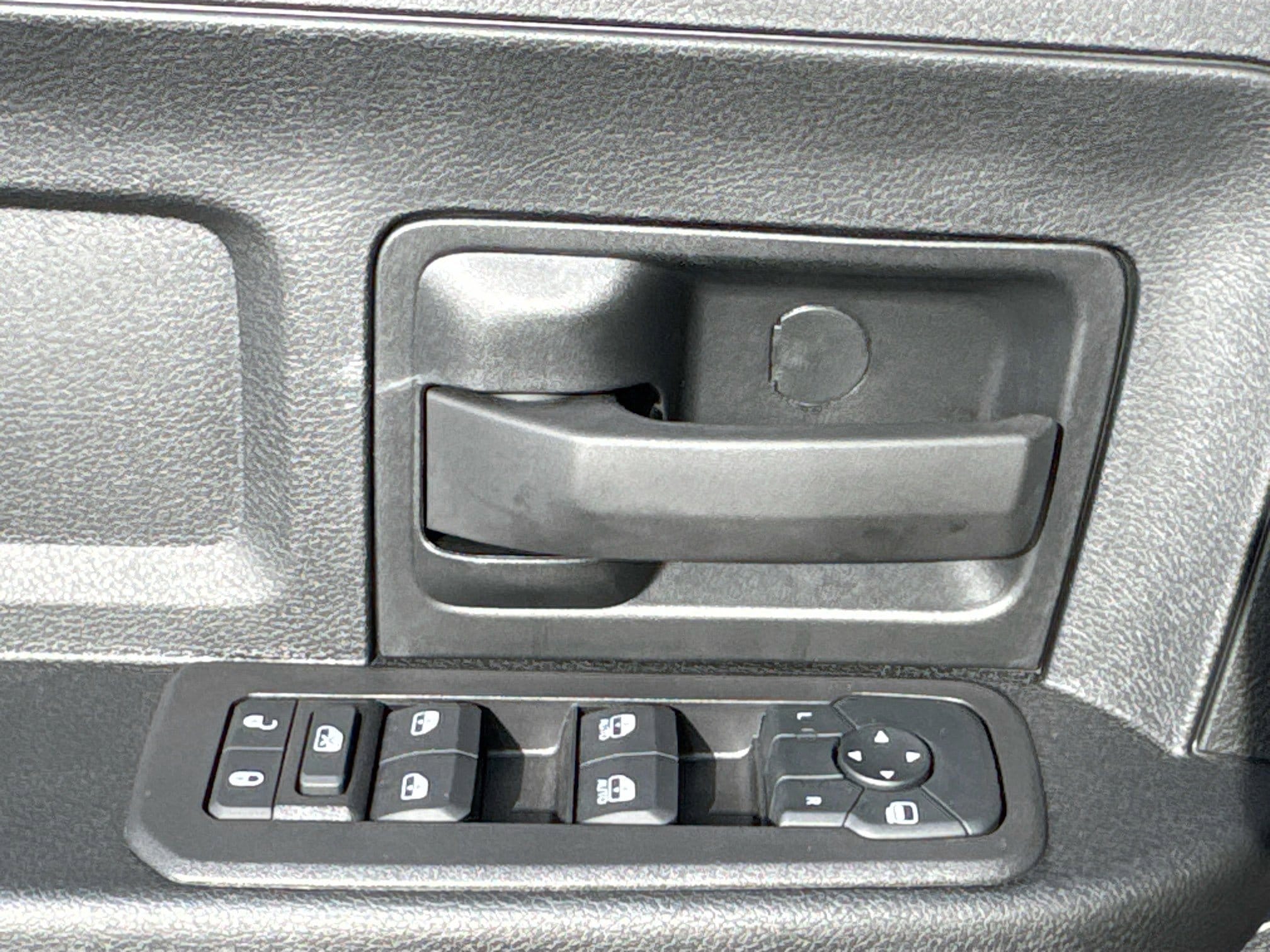 2025 RAM 2500 Tradesman - Photo 25
