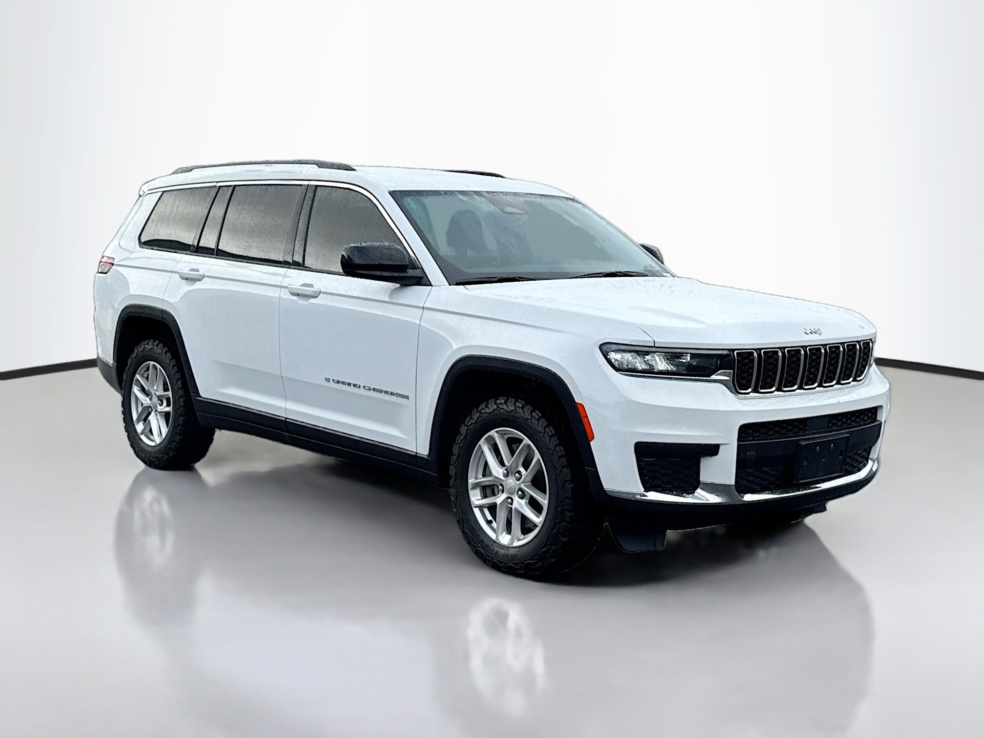 2023 Jeep Grand Cherokee L Laredo's photo