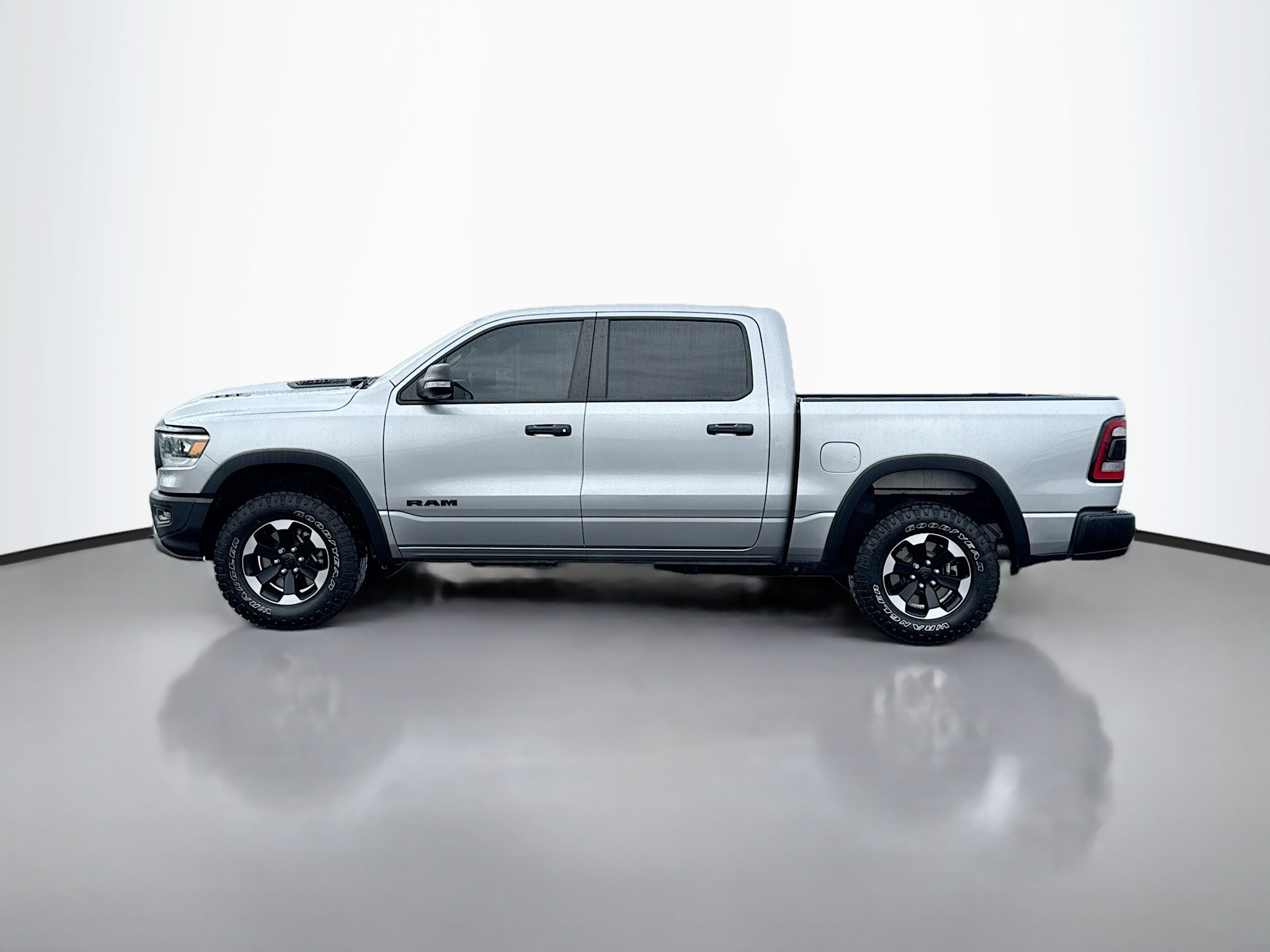 2022 Ram 1500 Rebel photo 2
