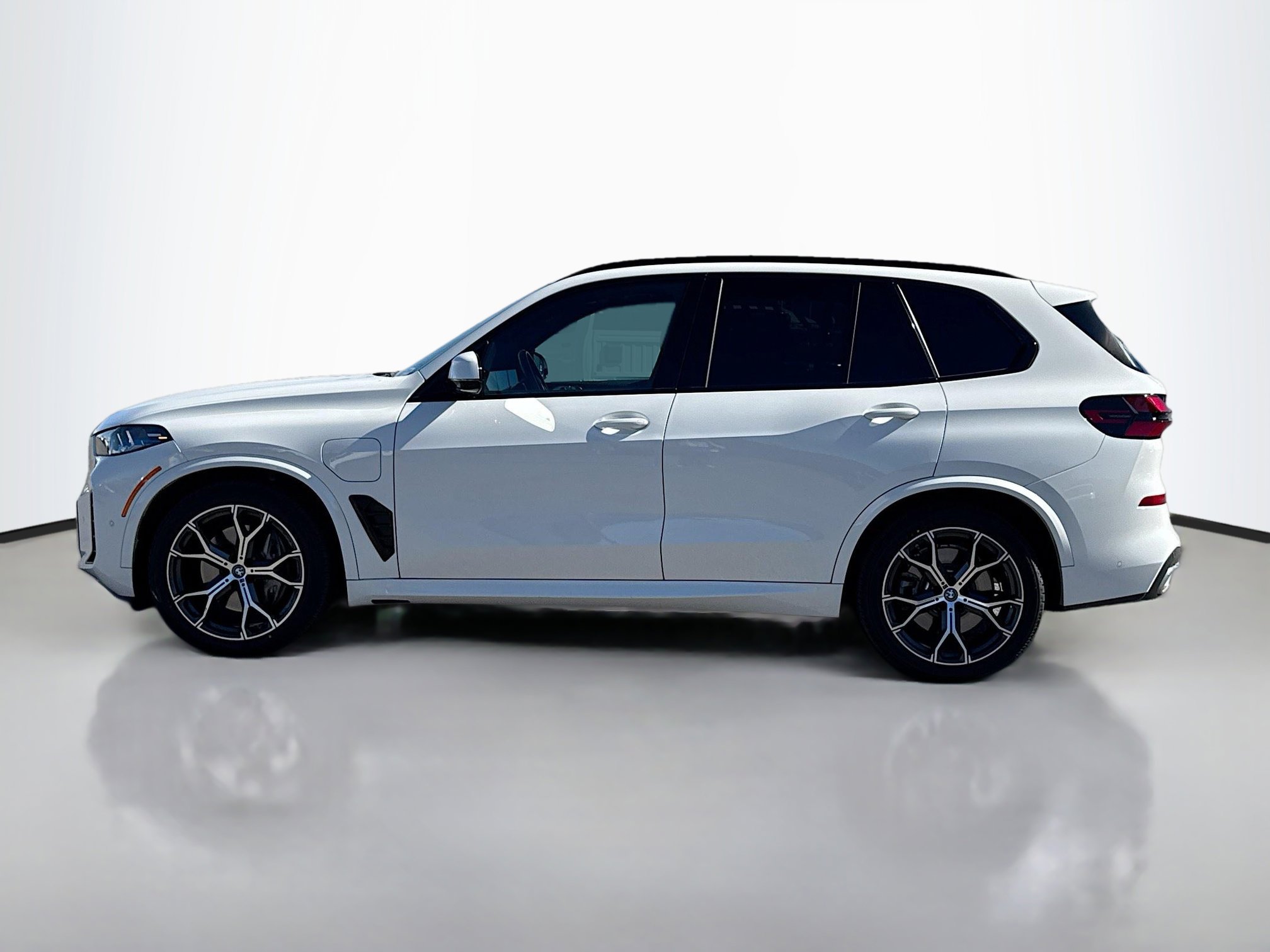 2025 Bmw X5 xDrive50e photo 3