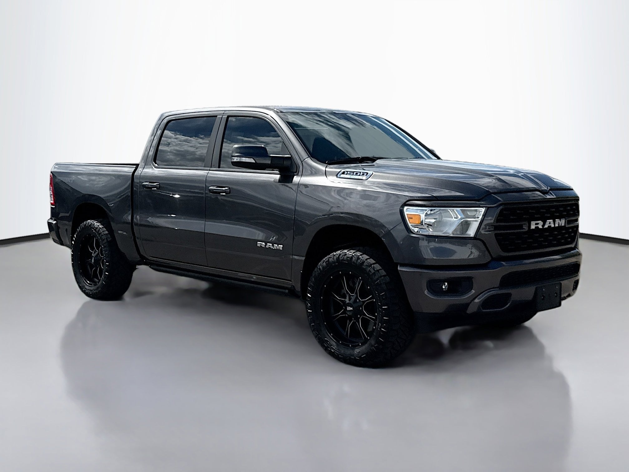 2022 RAM 1500 Big Horn/Lone Star 4x4 Crew Cab 5'7's photo