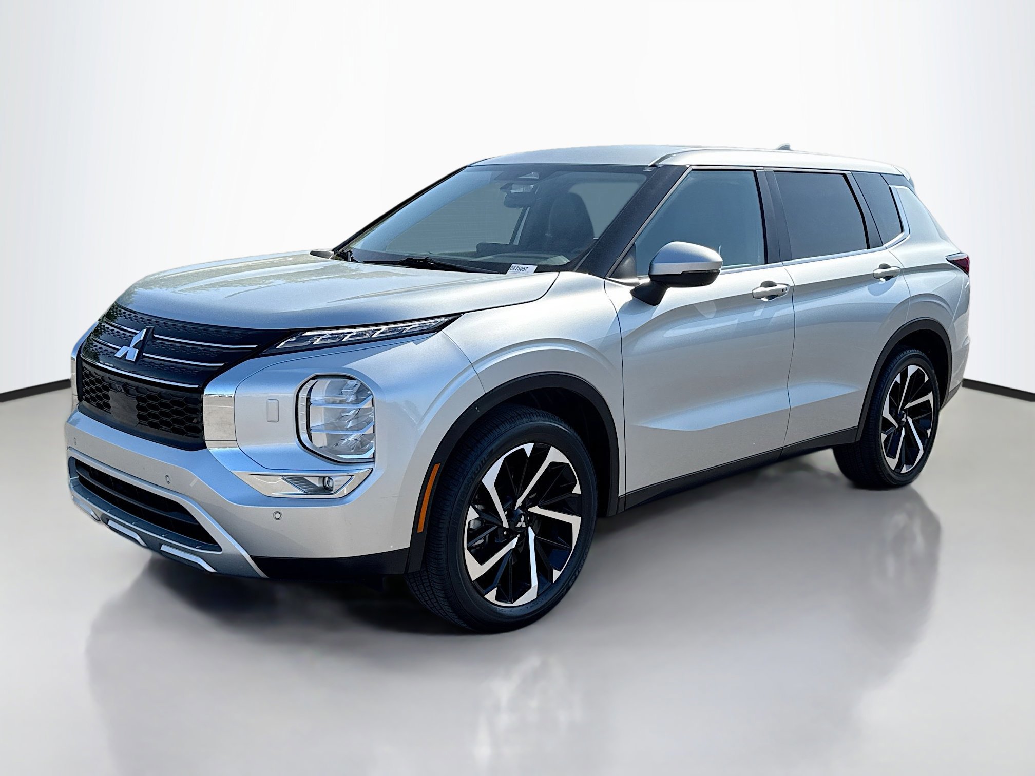 Used 2024 Mitsubishi Outlander SE with VIN JA4J4VA8XRZ058873 for sale in Reno, NV