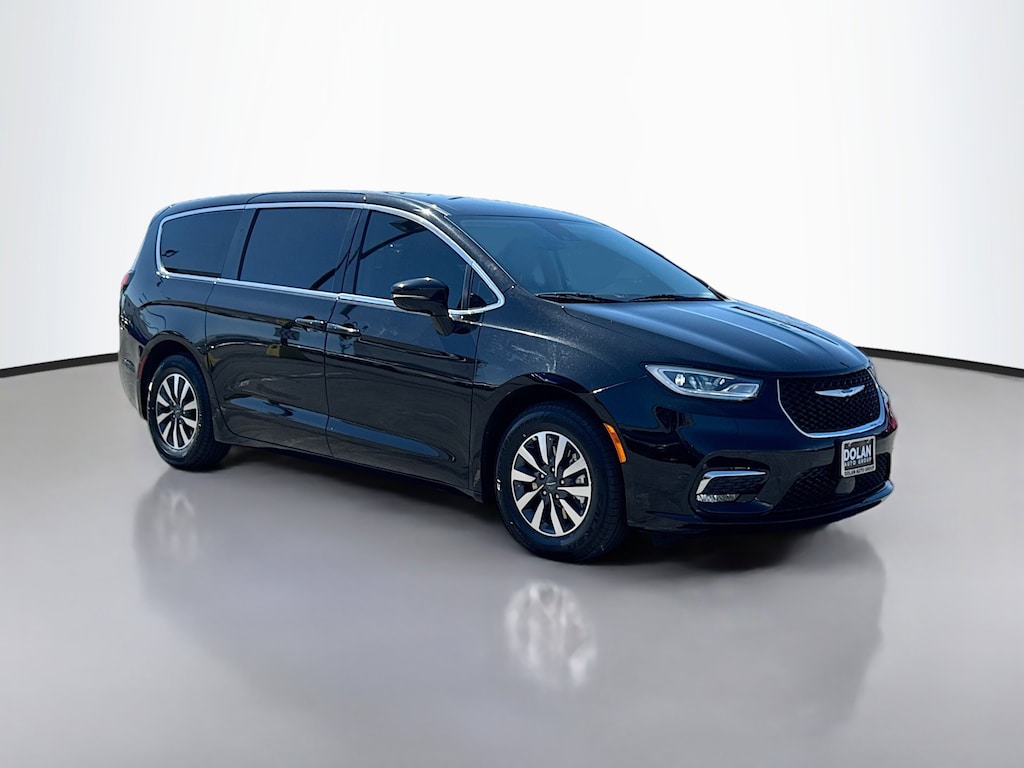 Used 2024 Chrysler Pacifica Plug-In Hybrid Select Mini-van, Passenger