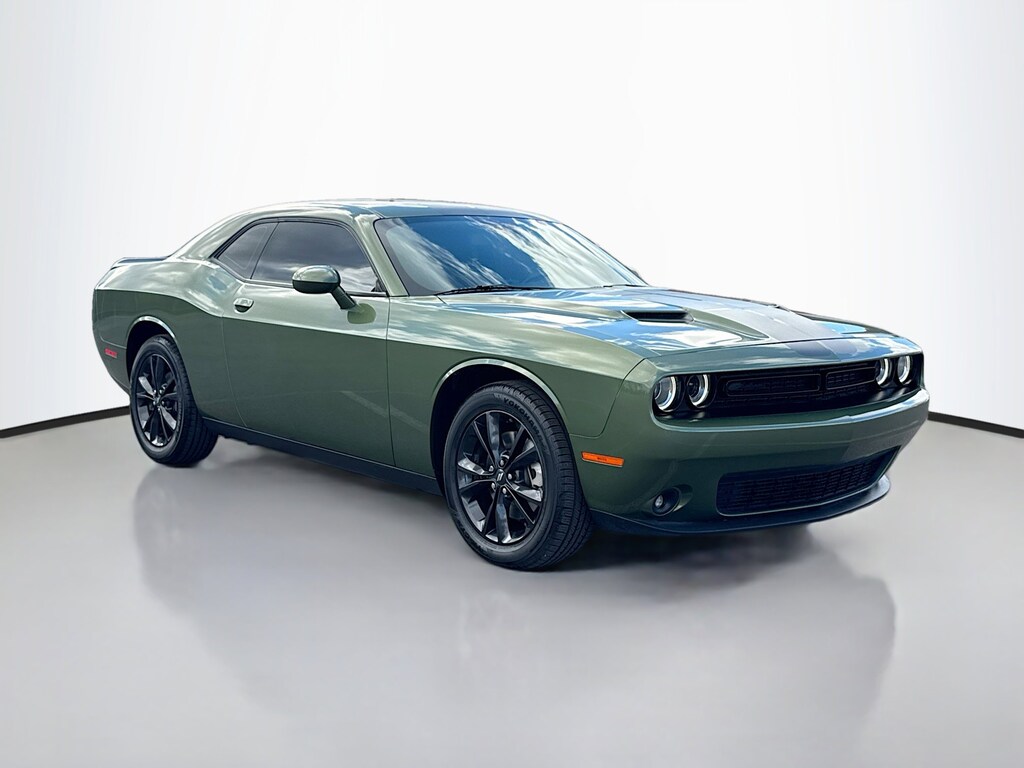Used 2022 Dodge Challenger SXT 2dr Car