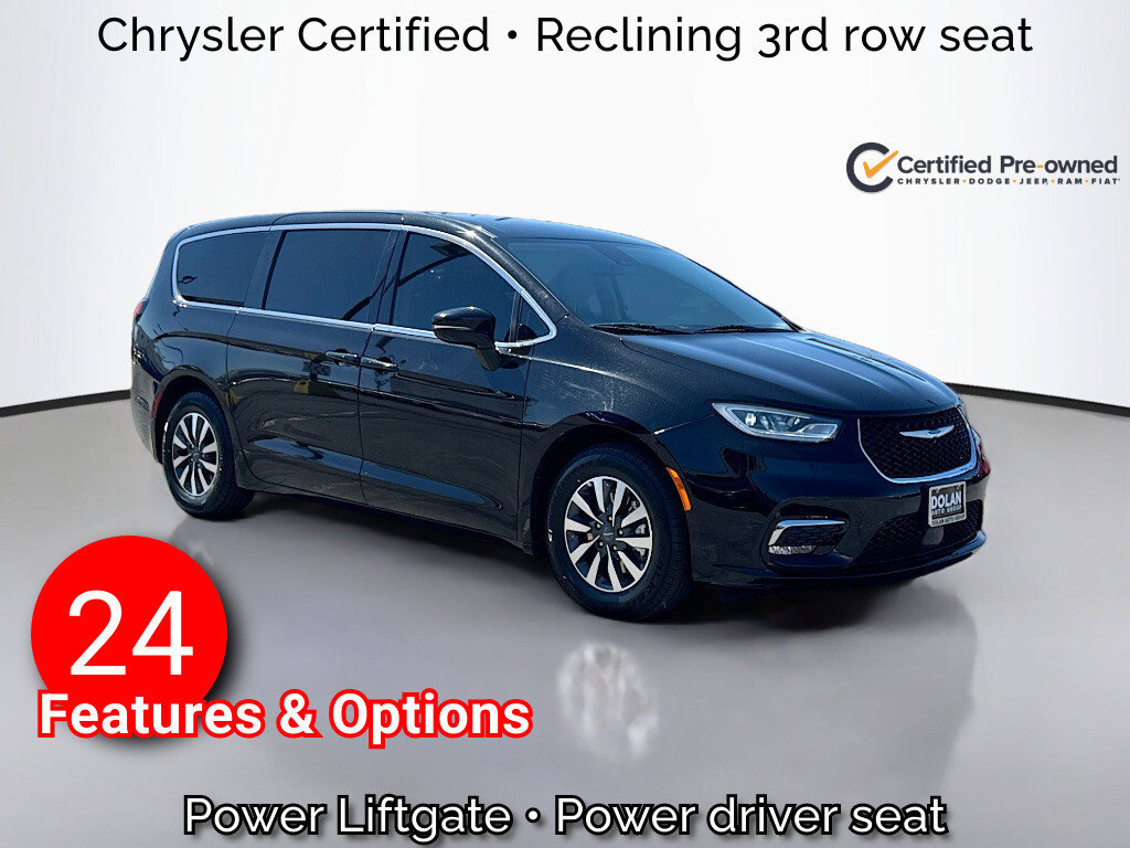 2024 Chrysler Pacifica Hybrid Select PHEV's photo
