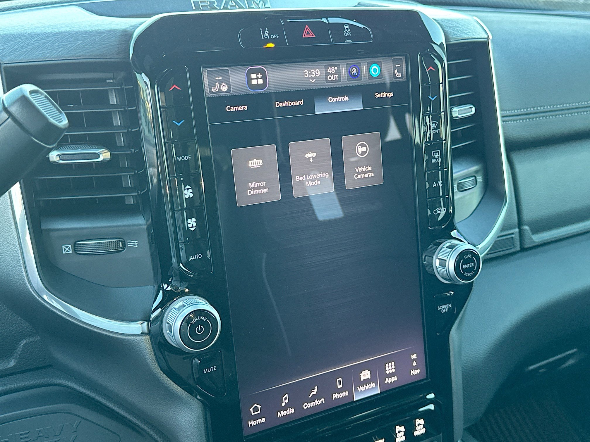 2025 RAM 2500 Laramie - Photo 31