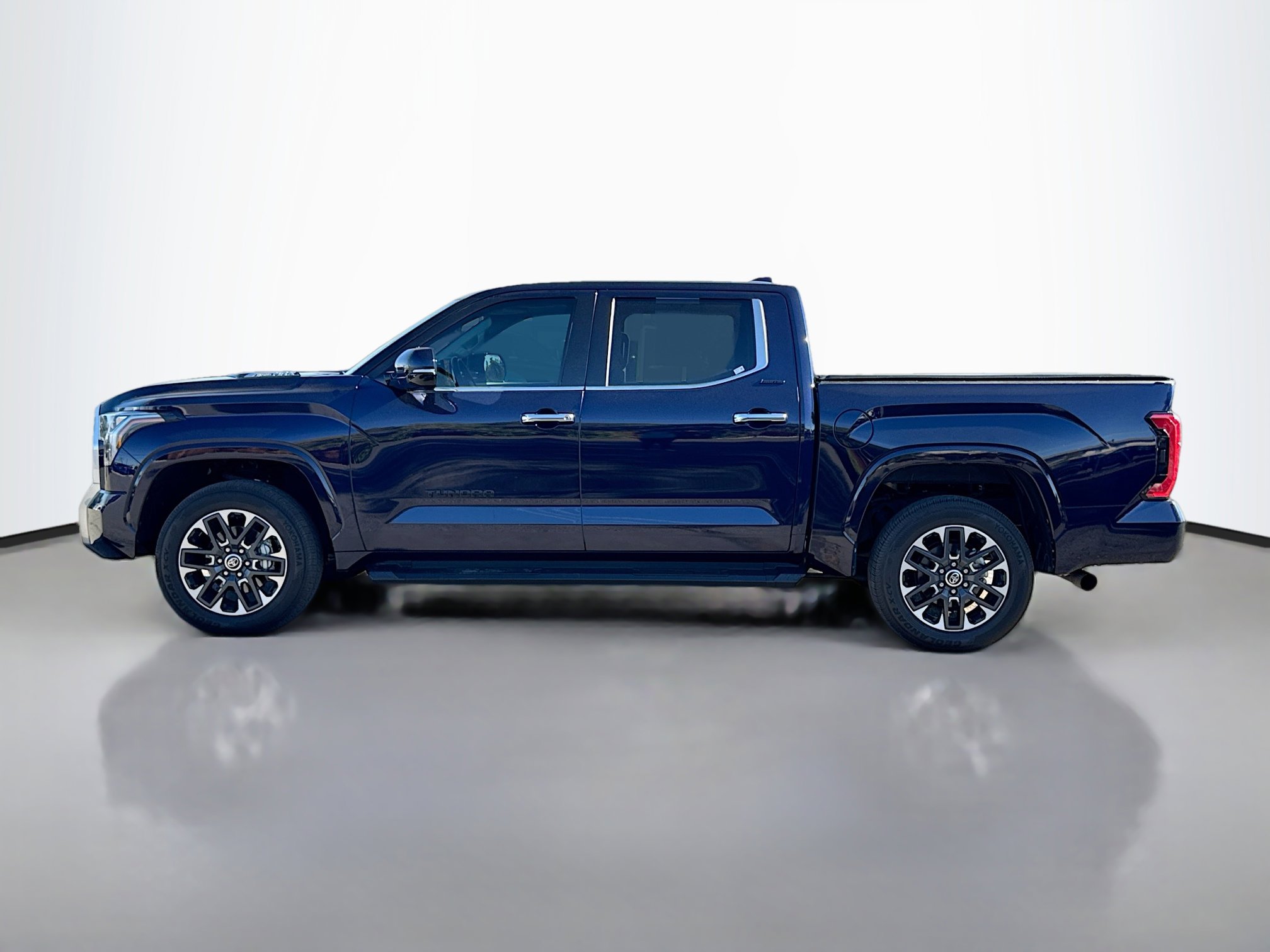 2022 Toyota Tundra Limited photo 3