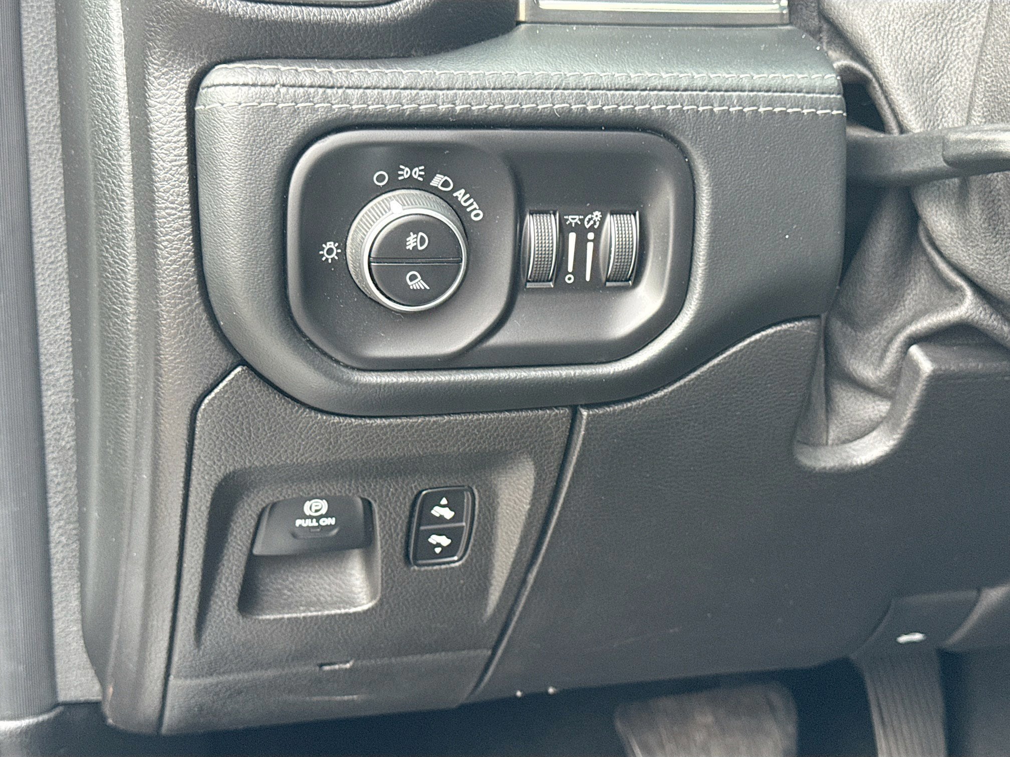 2019 RAM Ram 1500 Pickup Limited - Photo 37