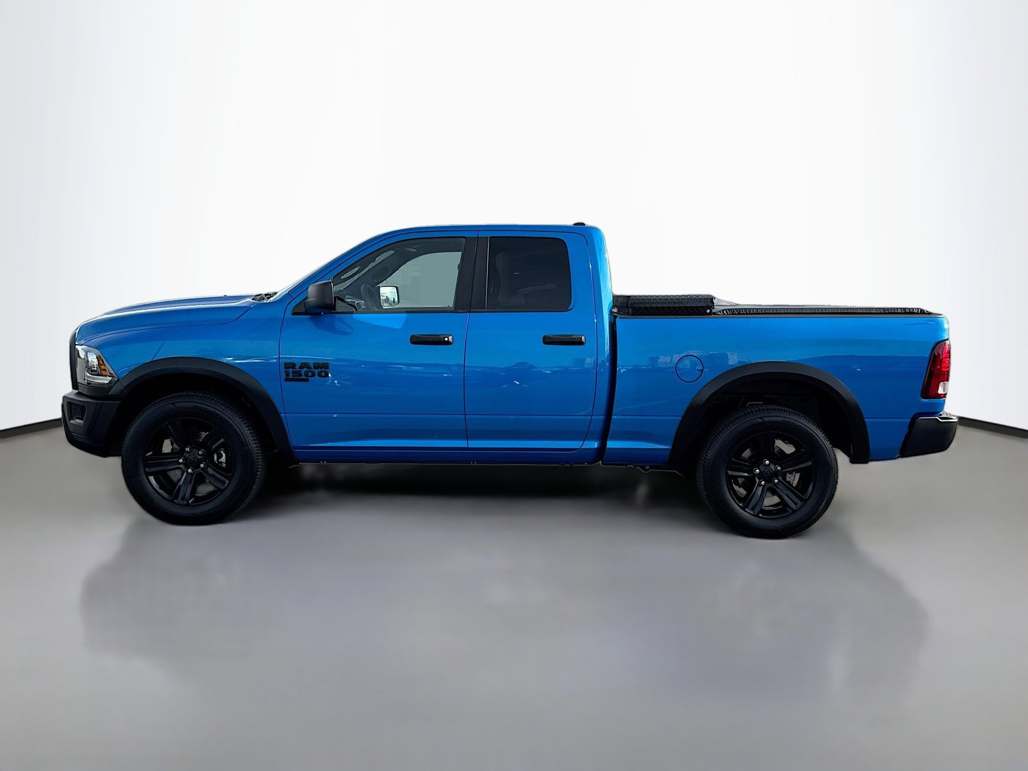 2022 Ram 1500 Classic SLT photo 2