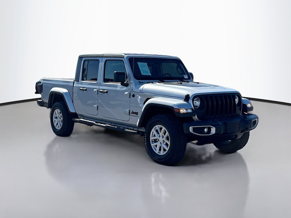 Used 2023 Jeep Gladiator Sport Crew Cab Pickup