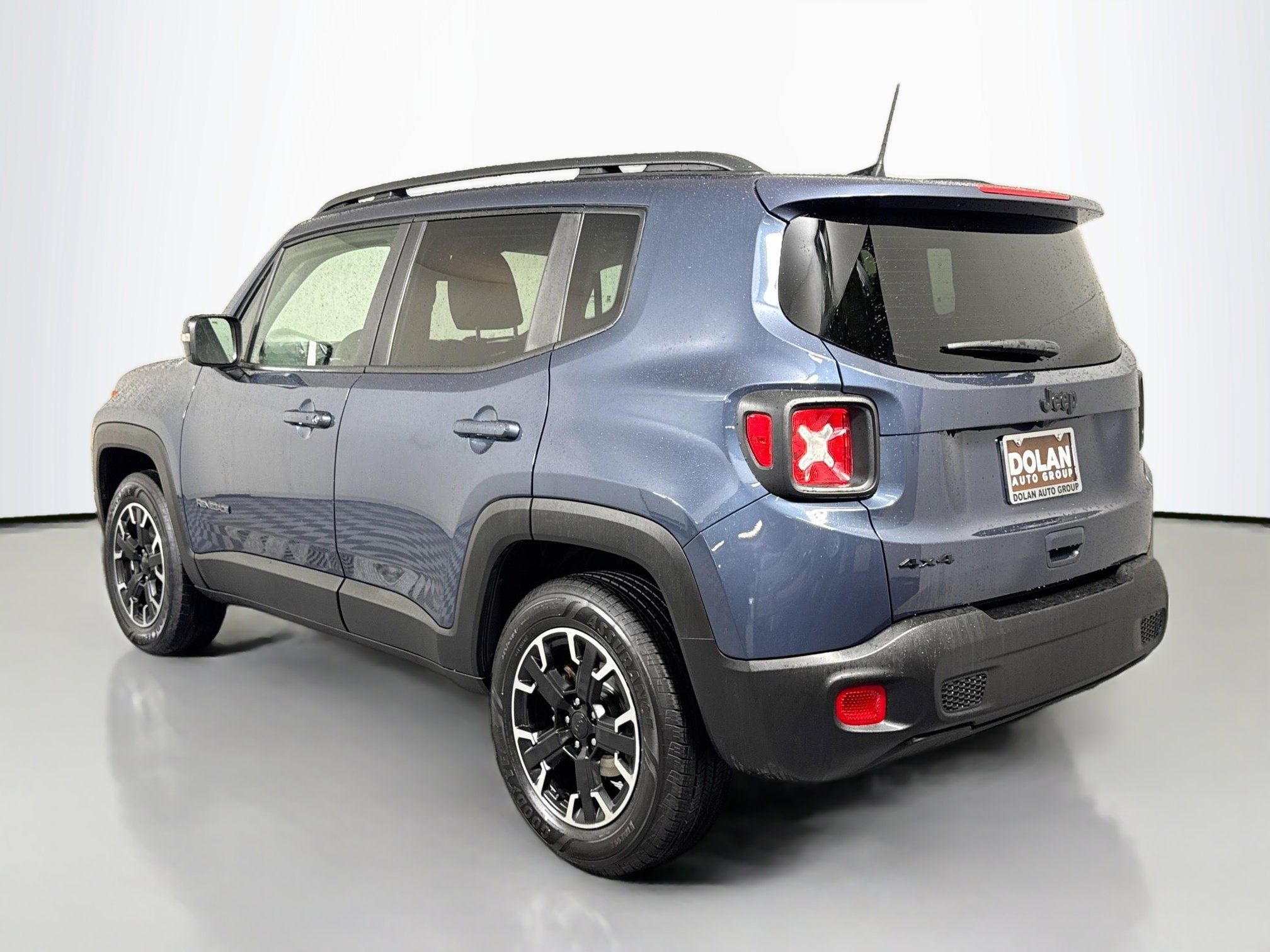 2023 Jeep Renegade Latitude Sport photo 4