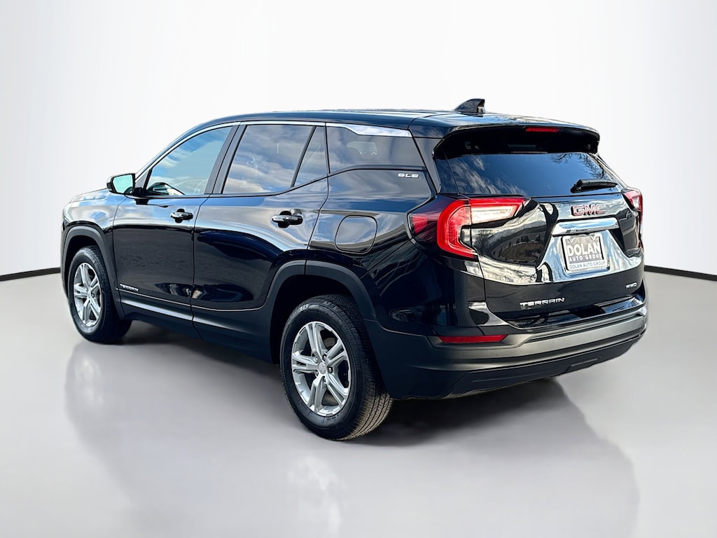 Used 2024 GMC Terrain SLE Sport Utility