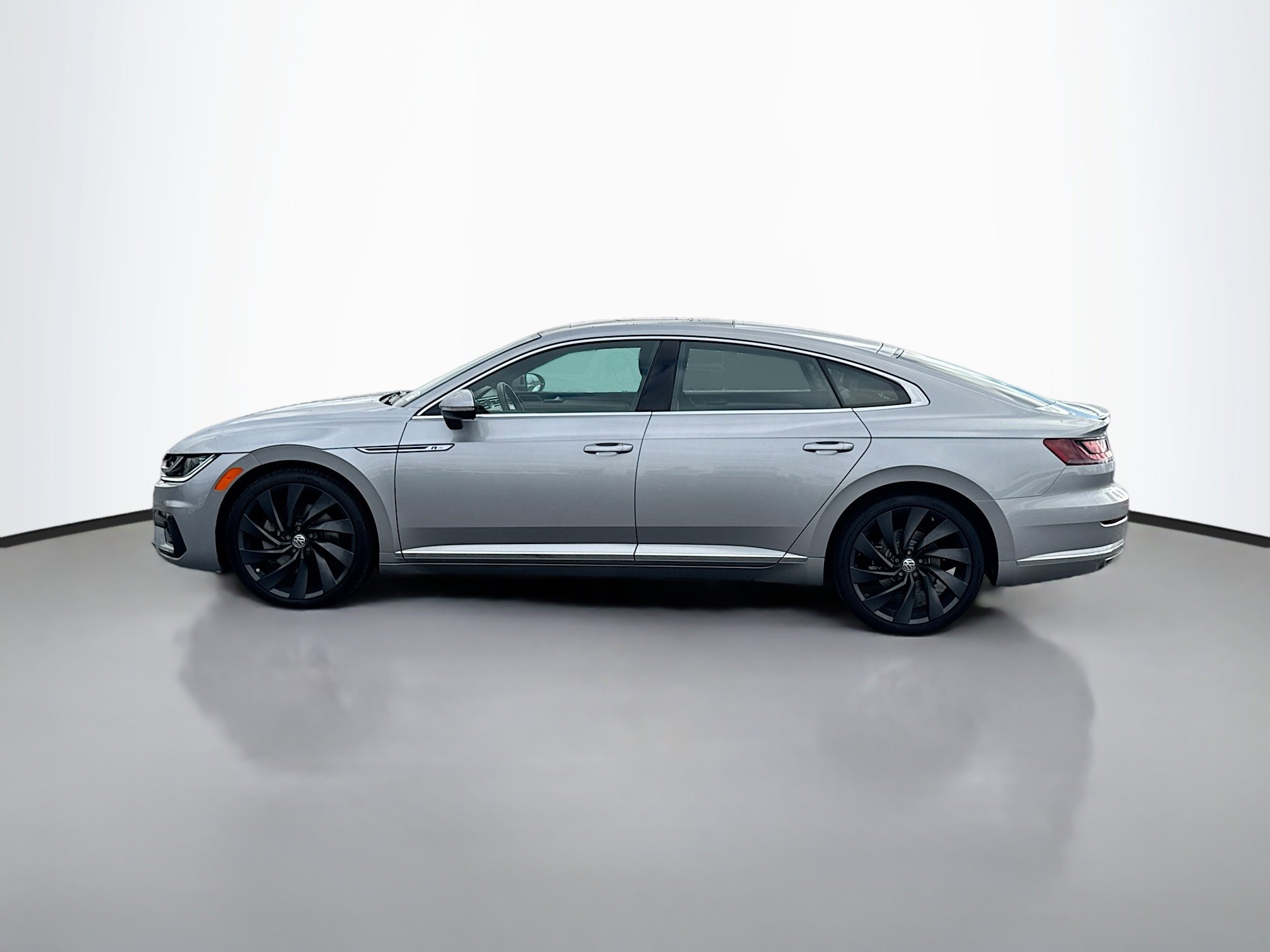2020 Volkswagen Arteon SEL R-Line photo 3