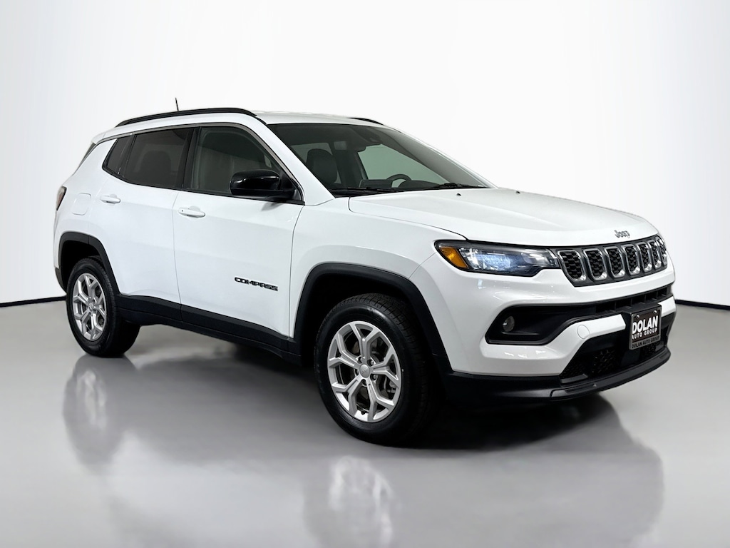Used 2024 Jeep Compass Latitude Sport Utility