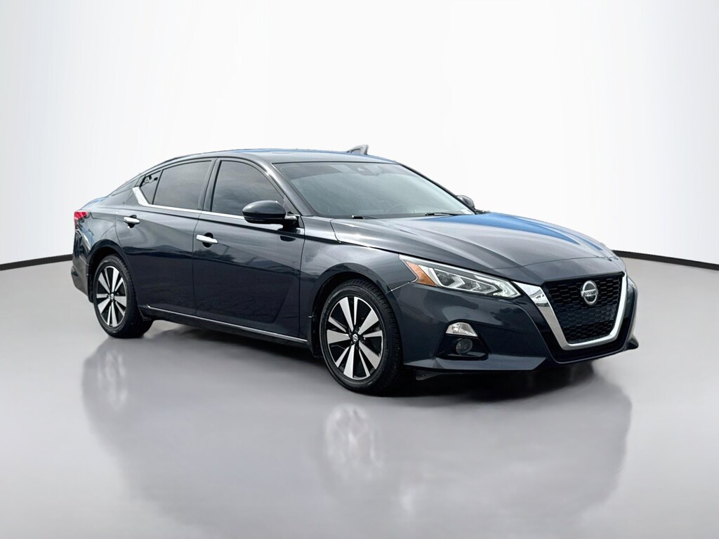 Used 2022 Nissan Altima 2.5 SL 4dr Car