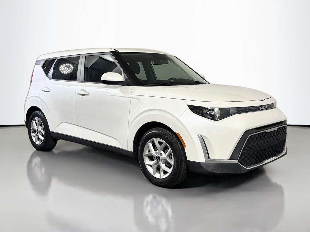 Used 2023 Kia Soul LX Hatchback
