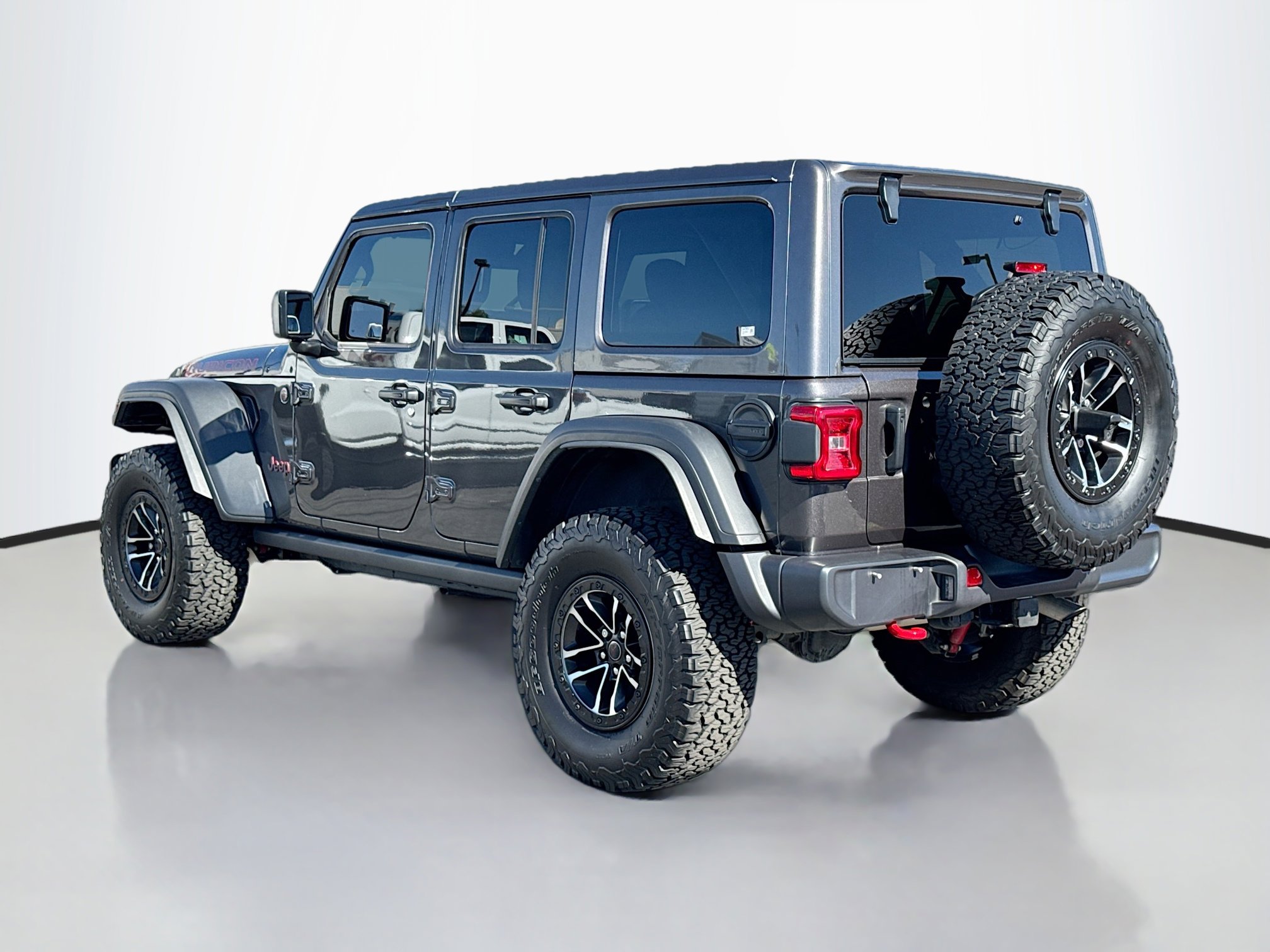 2025 Jeep Wrangler Rubicon photo 3